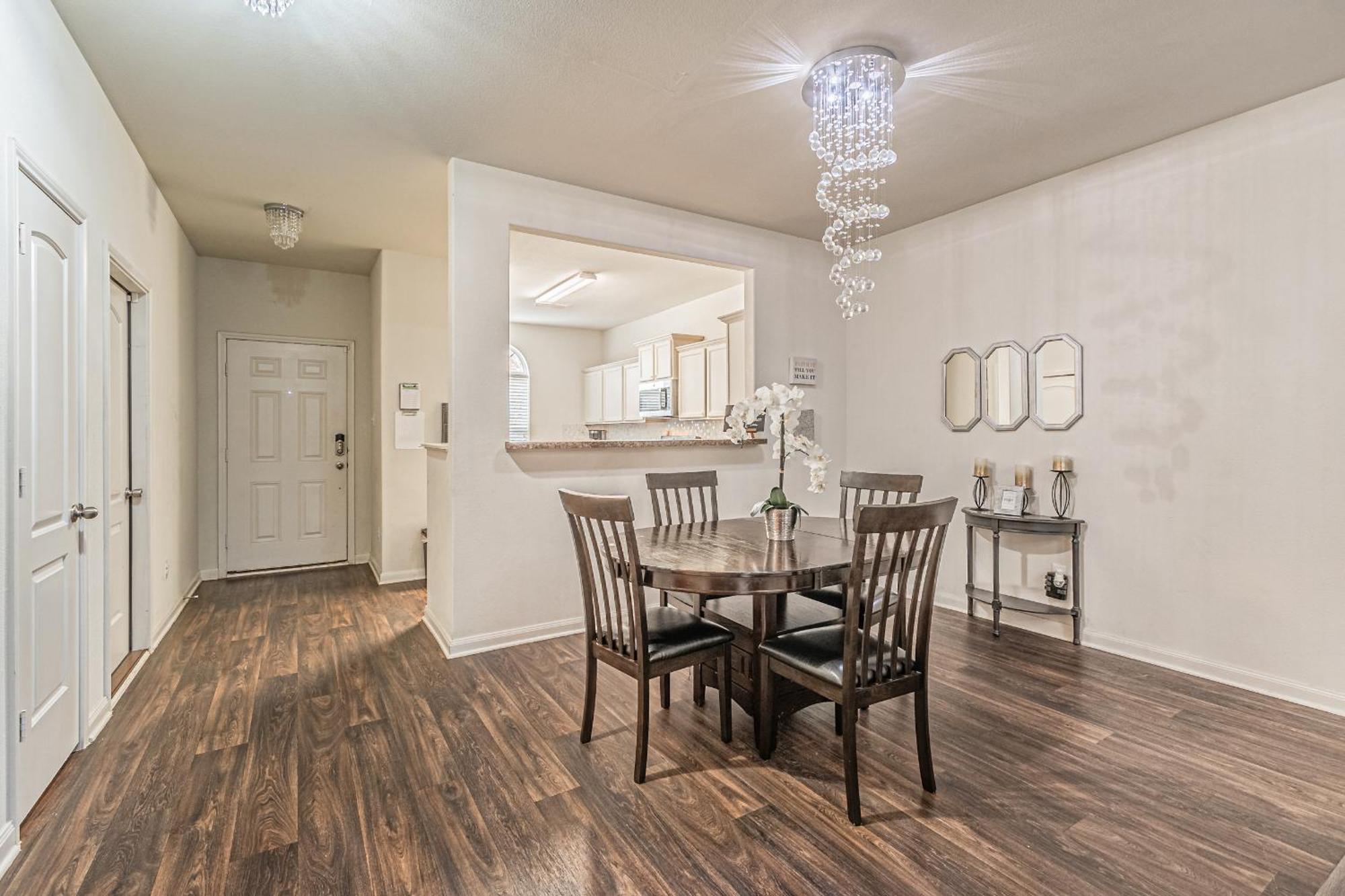 Luxury 5Br Dallas Retreat With Business Amenities - Perfect For Business Travelers, Families & Groups Exterior foto